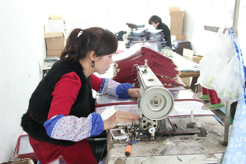 Sewing in the hospitality product production process